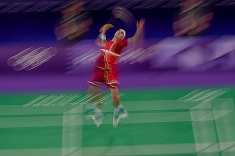Viktor Axelsen plays against Kunlavut Vitidsarn